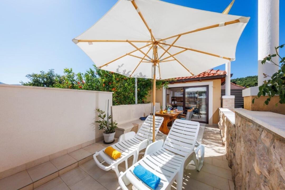 Villa "Amber" Luxury Apartments With A Pool Mlini Exterior foto