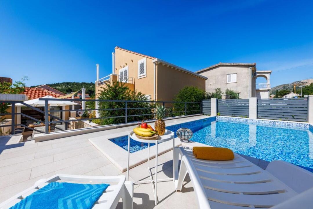 Villa "Amber" Luxury Apartments With A Pool Mlini Exterior foto